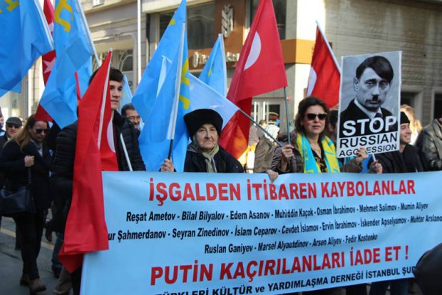 "Вчора Сталін, а сьогодні Путін!": У Стамбулі пройшов мітинг проти російської окупації Криму