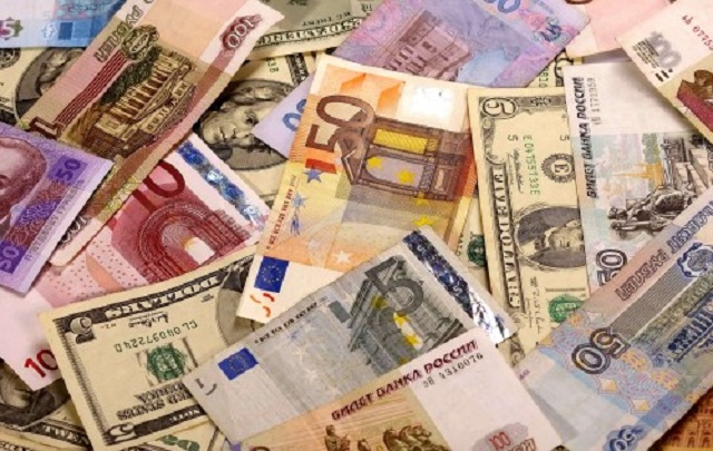 Доллар и евро в Украине обновили максимум. ИНФОГРАФИКА