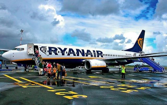 Омелян объявил о вероятной отмене полетов Ryanair в Украинское государство