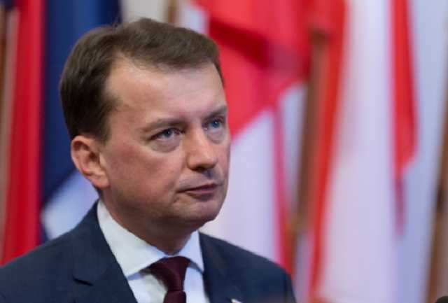 Не будем принимать беженцев, довольно с нас украинцев — руководитель МВД Польши