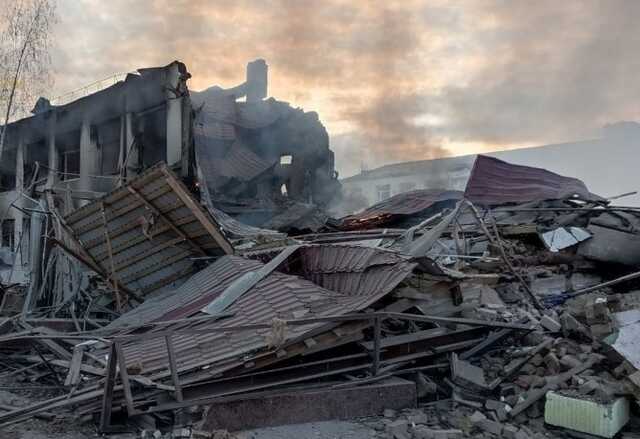 Війська РФ авіаударами зруйнували гімназію в Запорізькій області