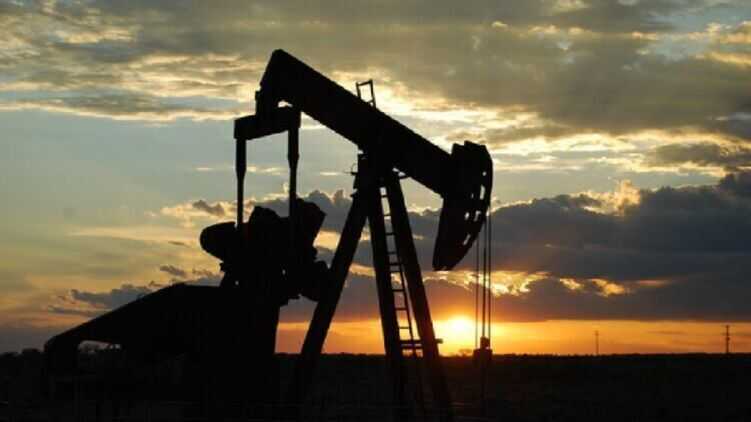 Доходи Росії від продажу нафти та газу впали вдвічі — Мінфін РФ