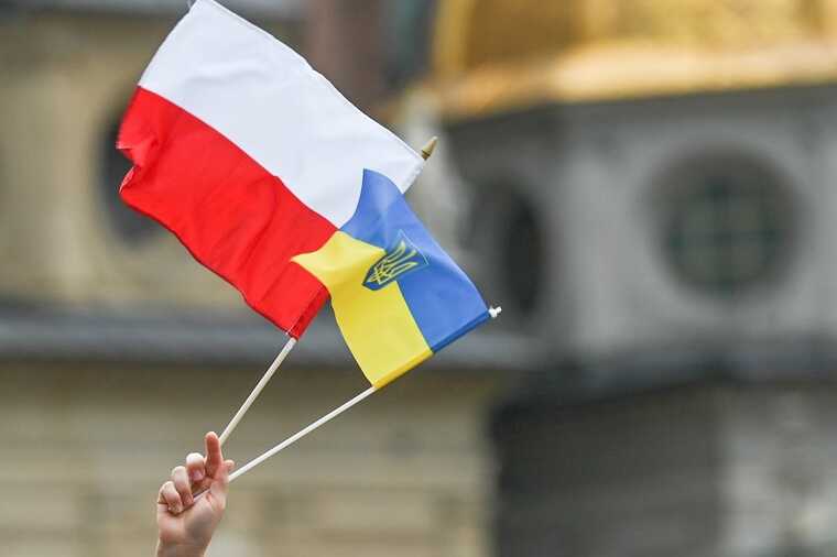 Зернове ембарго: Україна пригрозила відповісти Польщі скаргою до СОТ