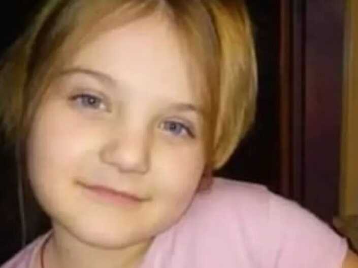 Померла на руках матері: з’явилися подробиці про 7-річну дівчинку, яка загинула внаслідок удару РФ по Сумщині