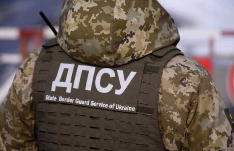 У ДПСУ підтвердили посилення проїзду через кордон для чоловіків, яким дозволено виїжджати з України