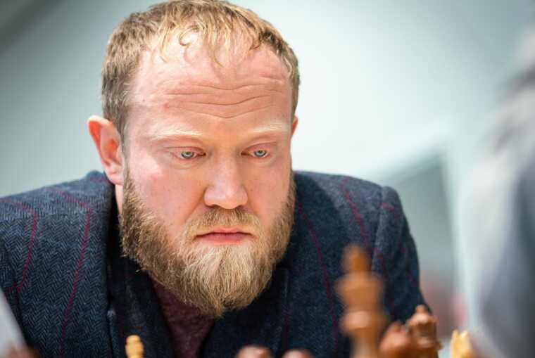 Російський шахіст відреагував на відмову поляка потиснути йому руку на ЧС