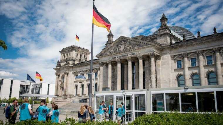 Бундестаг: Німеччина додатково підтримає Україну в разі зменшення підтримки США
