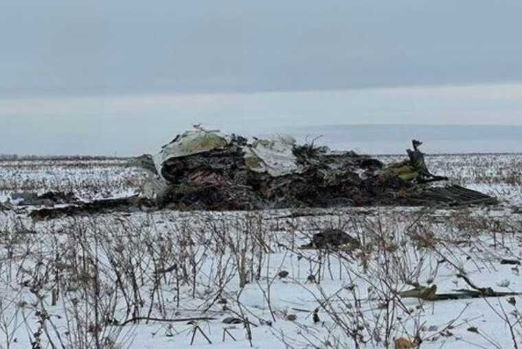 З’явились нові деталі катастрофи військового Іл-76 у Бєлгородській області: на борту перебували десятки осіб