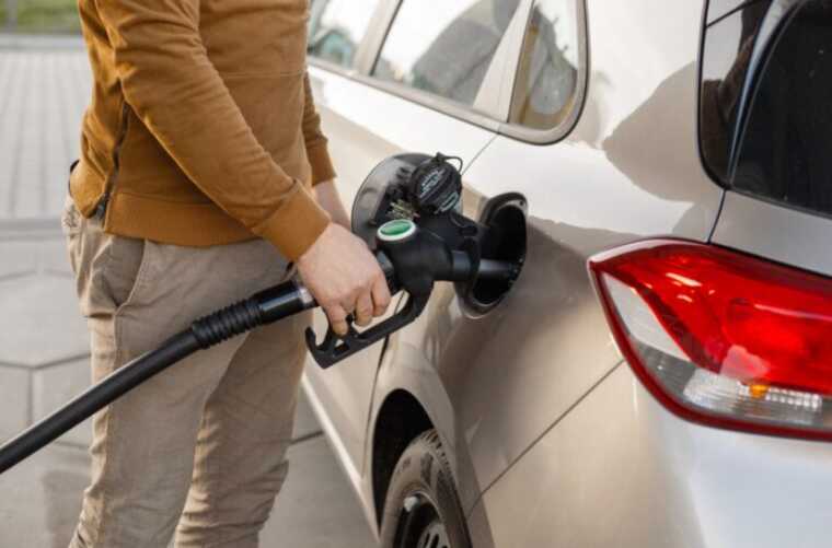 Гарна новина для водіїв: дизель та бензин будуть дешевшати