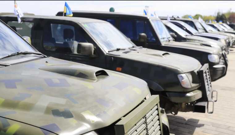 На Миколаївщині військовий хотів продати автомобілі, які волонтери надали ЗСУ
