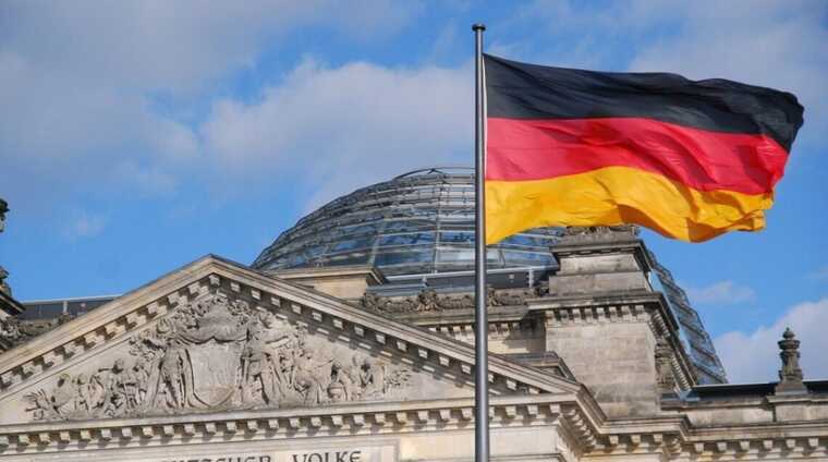 Посольство РФ просить у Німеччини захисту від людей, яким 