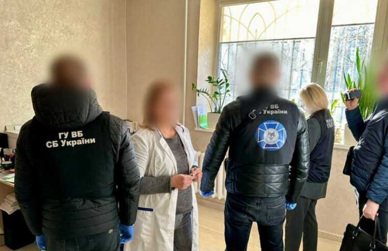 В Одесі лікарку медичного закладу викрили на отриманні хабаря