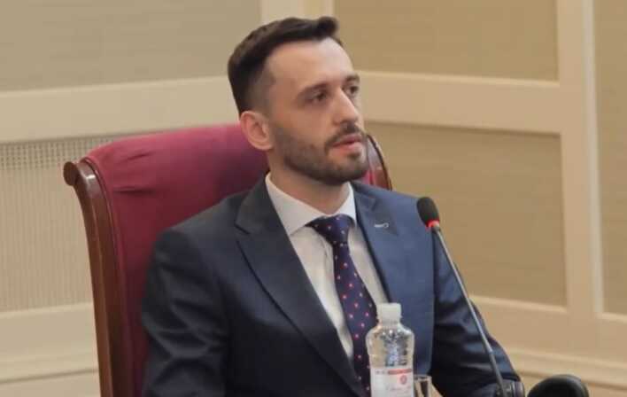 Кандидат на посаду судді Конституційного суду Любомир Андрейчук не зміг назвати рік прийняття Конституції України