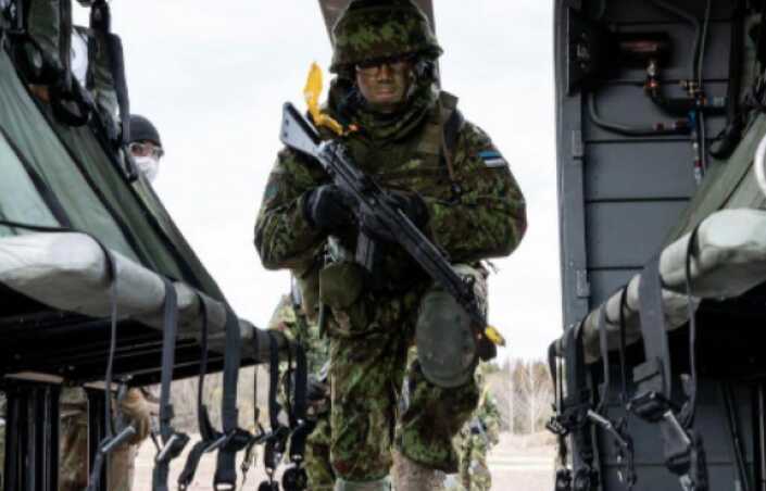 Bloomberg: Російська армія готується до затяжного протистояння з країнами НАТО в Балтії