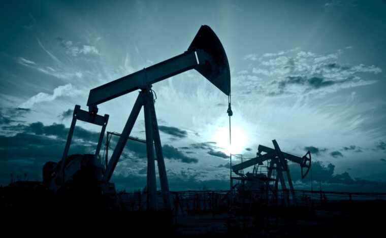 Reuters: РФ наказала своїм компаніям знизити видобуток нафти
