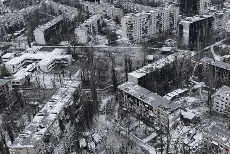 Російські загарбники похвалилися відео зі зруйнованої Авдіївки