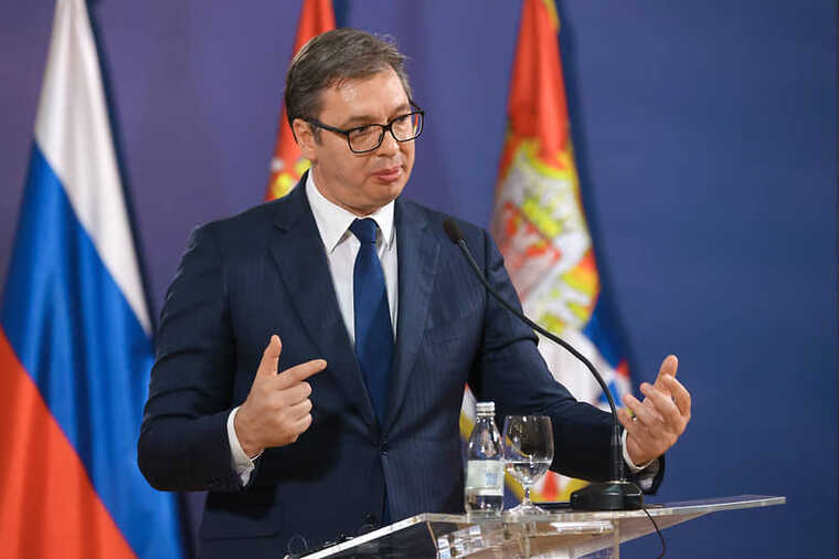 Президент Сербії пояснив, що мав на увазі під «важкими часами», які чекають на країну