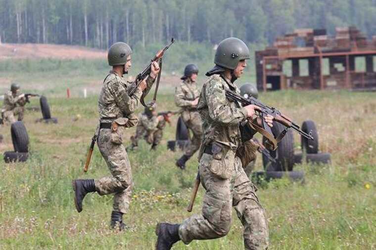 В Білорусі розпочалися військові навчання біля кордонів з ЄС та Україною