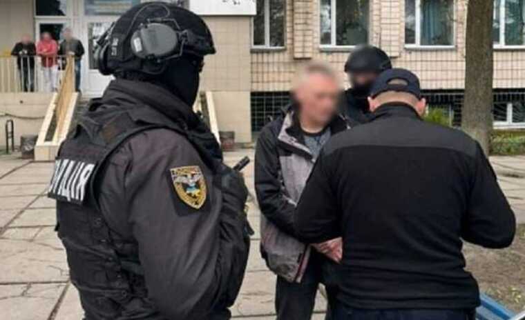 Голову Житомирської обласної ВЛК викрили на торгівлі довідками про непридатність