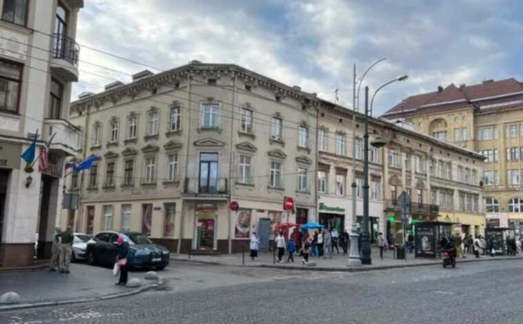 Львівська міськрада продала приміщення у центрі міста більш ніж за мільйон гривень