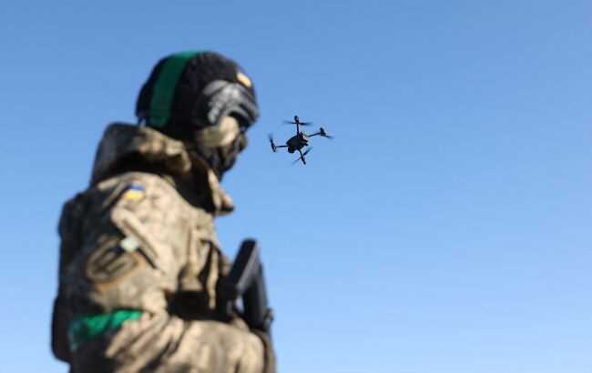Окупант спробував прикинутися мертвим під час наближення українського дрона, але це його не врятувало