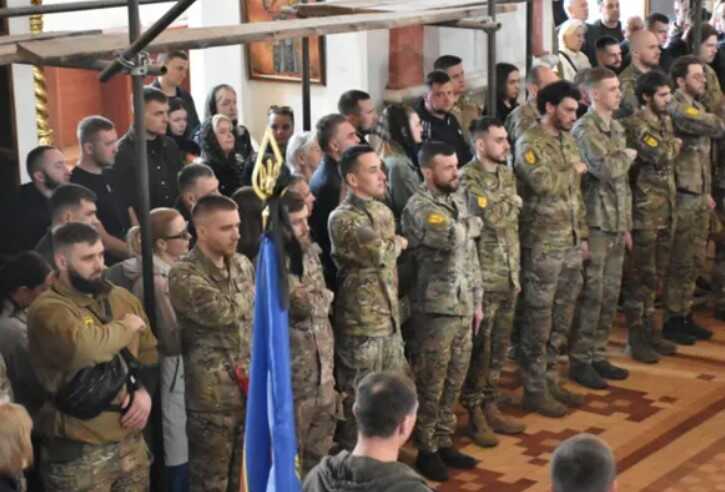 У Луцьку попрощалися з 25-річним воїном, що загинув за Україну
