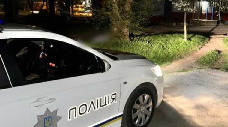 У Полтавській області біля школи знайшли труп чоловіка