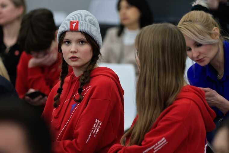 У Татарстані чиновники хочуть відправляти 14-річних підлітків на оборонні заводи, — росЗМІ