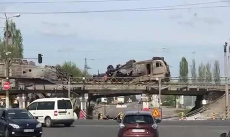 У мережі оприлюднили наслідки ракетного удару по залізничному мосту на Одещині