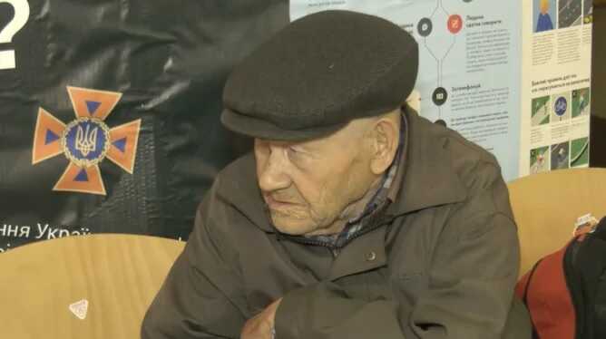 88-річний українець ішов усю ніч, щоб втекти з окупації