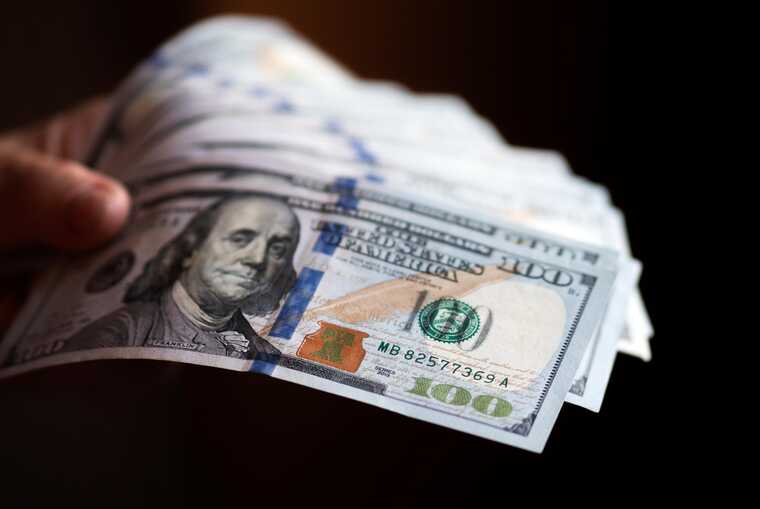 Нацбанк різко підвищив офіційний курс долара