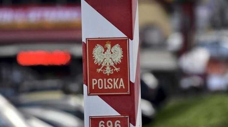 У Польщі готують нові правила для українців із простроченими документами