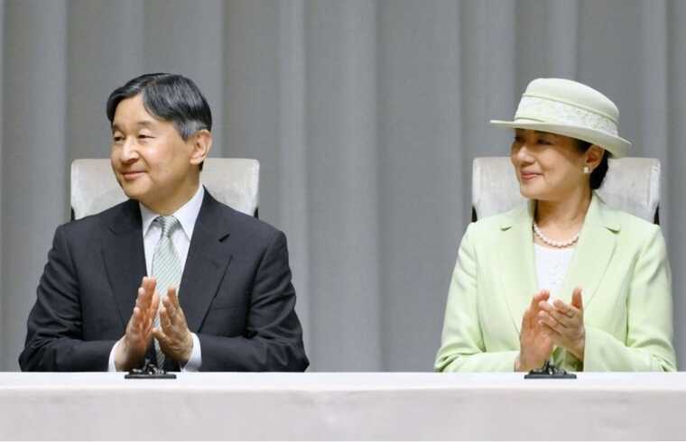 Близько 90% японців підтримують ідею про передачу імператорського престолу жінкам, — ЗМІ