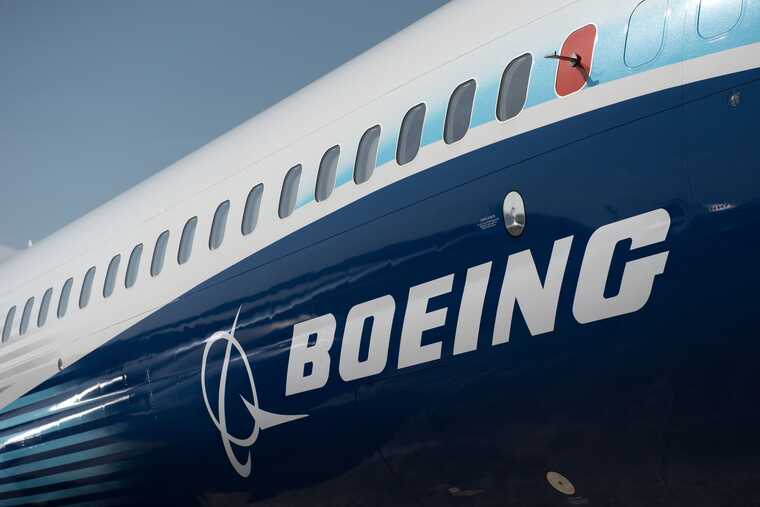 Reuters: Boeing вийшов на ринок облігацій, аби залучити 10 мільярдів доларів