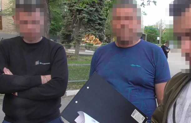 У Запоріжжі поліцейський вимагав 100 тисяч гривень від учасника ДТП