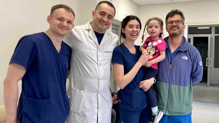 Львівські нейрохірурги врятували 4-річну дівчинку з Північної Ірландії