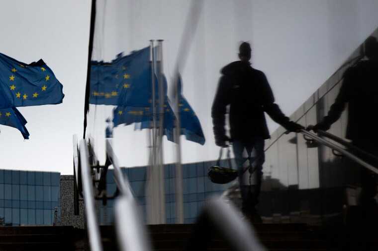 ЗМІ: Чехія хоче обмежень на пересування російських дипломатів країнами ЄС