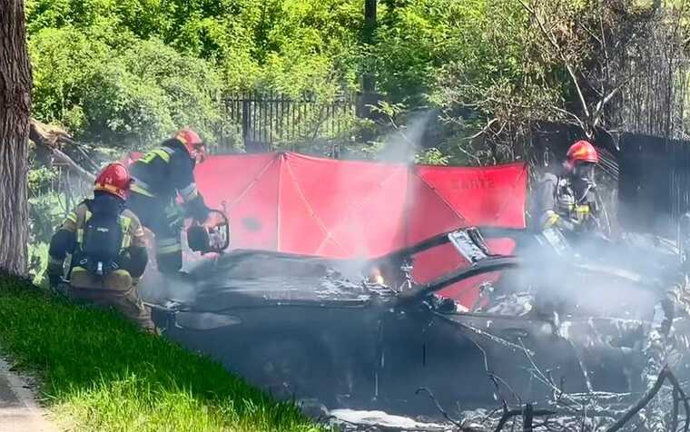 У Варшаві загинули в ДТП двоє українців і білорус: BMW влетіла у дерево й одразу спалахнула