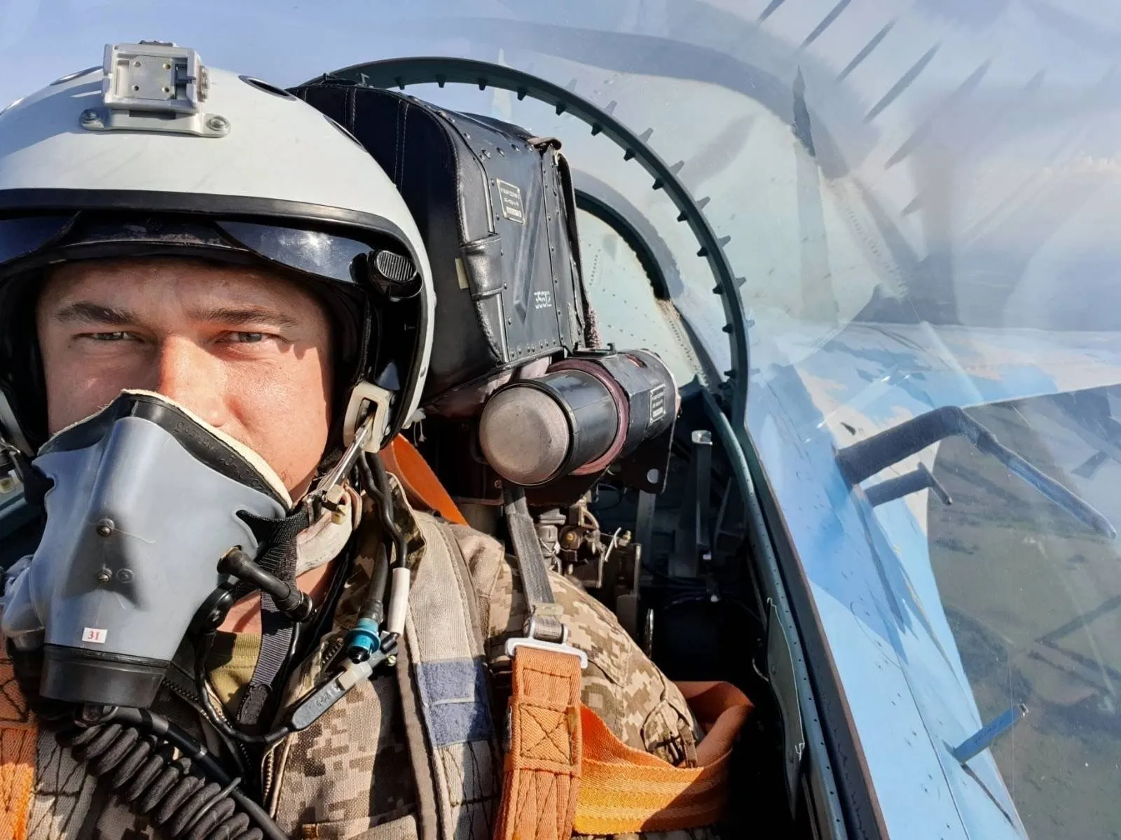 Під час бойового вильоту загинув льотчик Денис Кирилюк: лише 19 днів тому у нього народився син. Фото