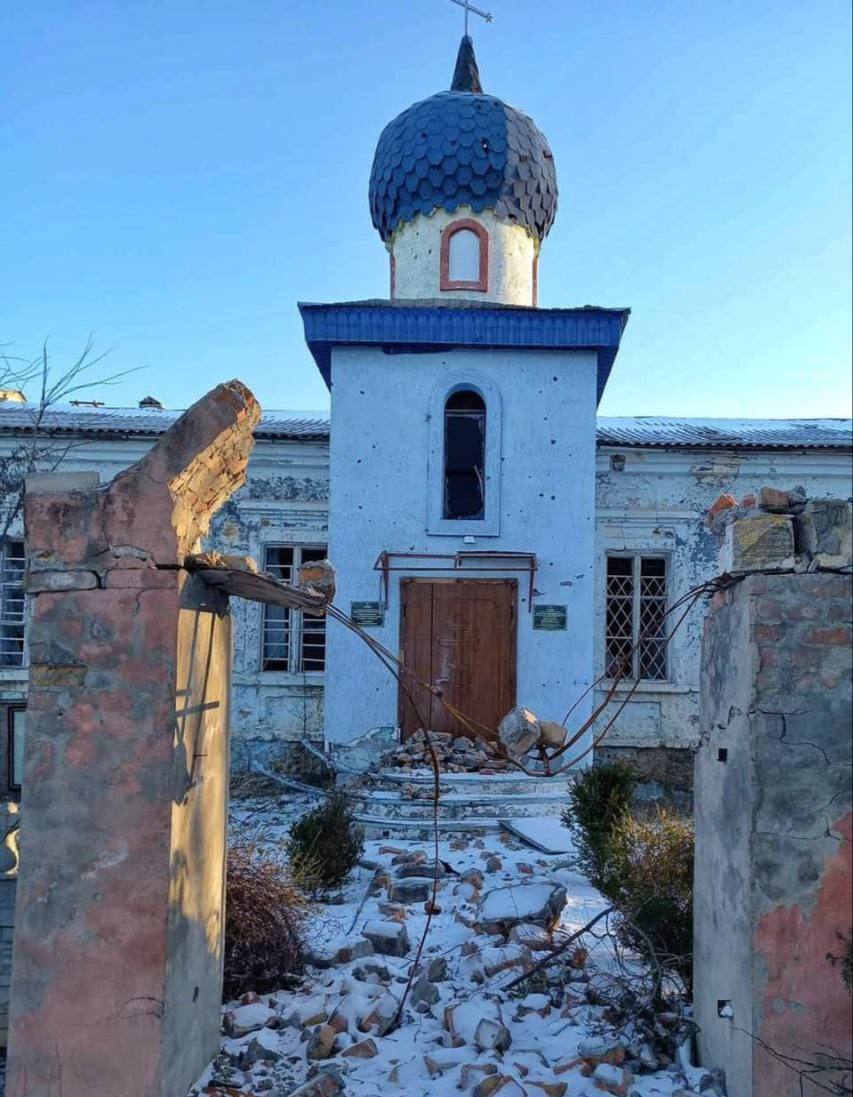 Російські військові обстріляли храм на Херсонщині. Фото  qrxiquieuiduant