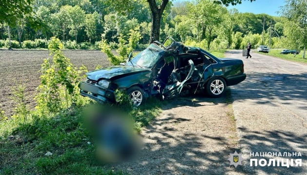 На Одещині у ДТП загинув водій і постраждала п’ятирічна дитина qkxiqdxiqdeihrant