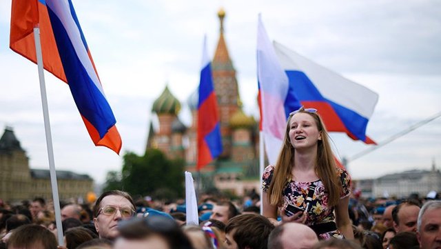 США впервые за 25 лет не поздравили РФ с Днем России