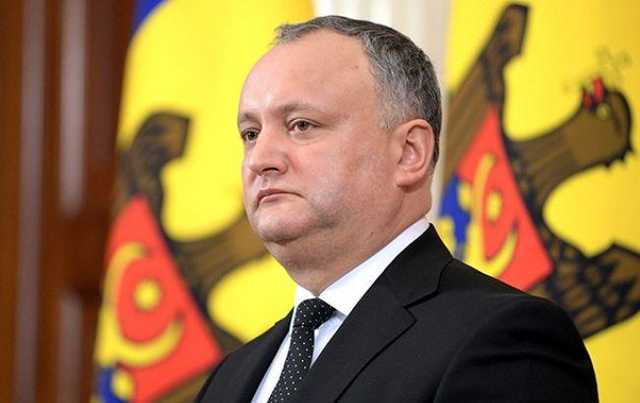 Додон запретил молдовским военным участвовать в международных учениях в Украине