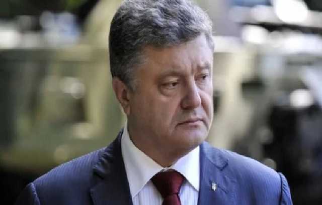 Порошенко извинился перед украинцами за невыполнение обещания