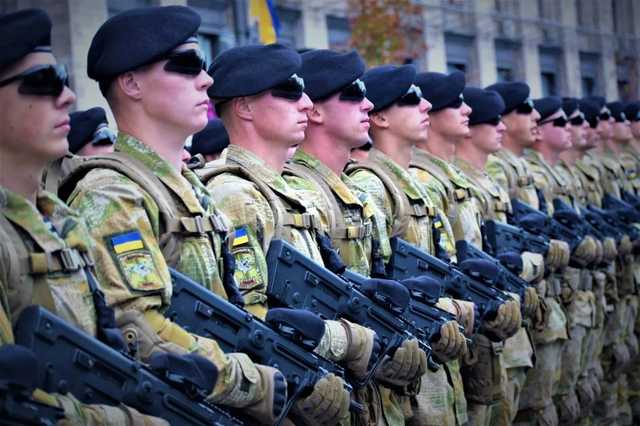 Военное положение и мобилизация: кому и когда нужно явиться в военкомат