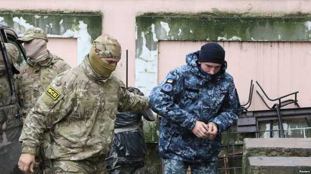 Захваченных украинских моряков срочно вывозят из Крыма