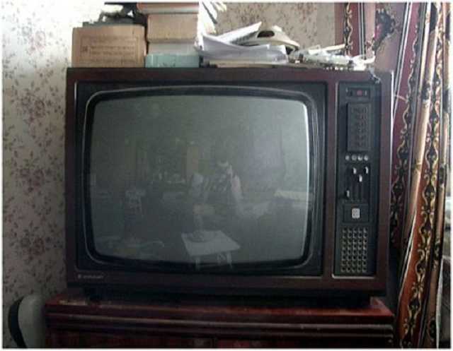 Телевизор в ссср появился каком году. Телевизор кварц 306-1. Телевизор Горизонт СССР. Советский телевизор Горизонт 738. Телевизор Горизонт 1986 года.
