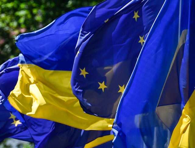 57% украинцев поддерживают вступление Украины в ЕС, более 44% - присоединение к НАТО, - опрос