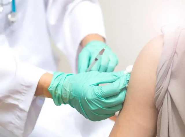 В Германии медики отказываются прививаться AstraZeneca, хотя в стране дефицит вакцин
