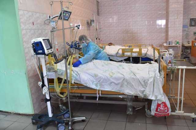 В больницах катастрофически не хватает кислорода
